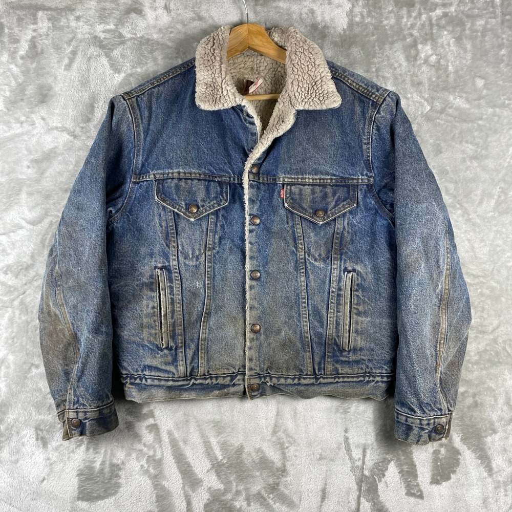 Vintage Levi's Sherpa Lined Denim Trucker Jacket Mens 42 Blue Distressed USA
